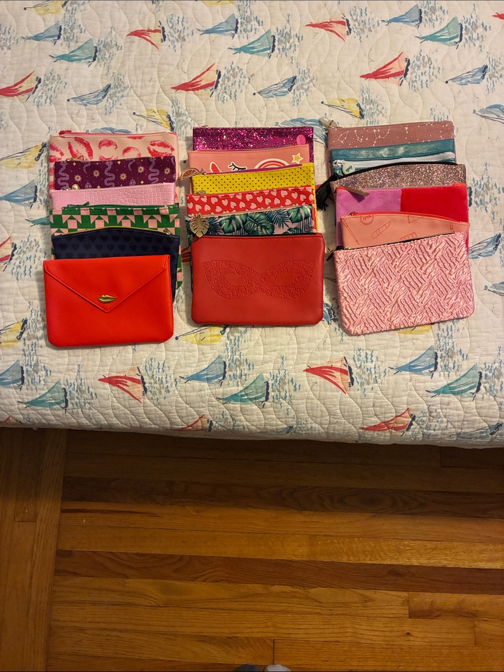 IPSY Cosmetic Pouch (18) - Picture 5 of 5